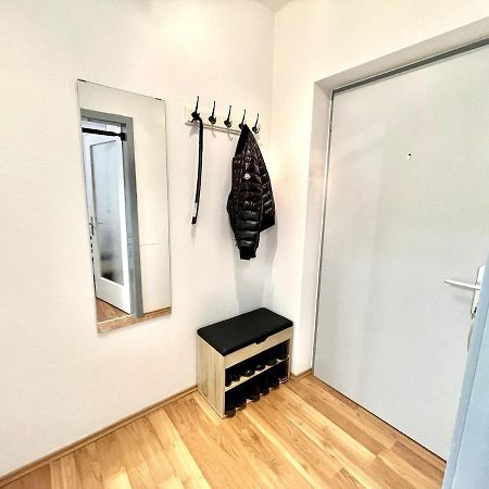 Free Parking - Quiet Apartment With Wi-Fi And Kitchen Innsbruck Bagian luar foto