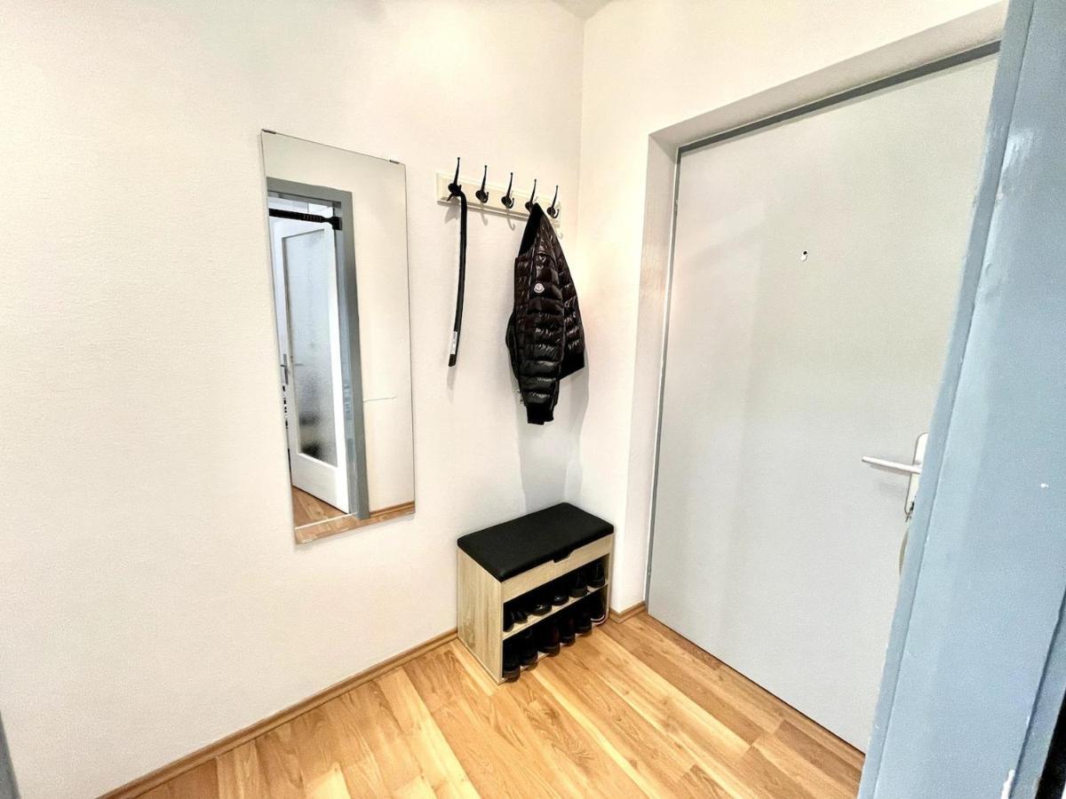 Free Parking - Quiet Apartment With Wi-Fi And Kitchen Innsbruck Bagian luar foto